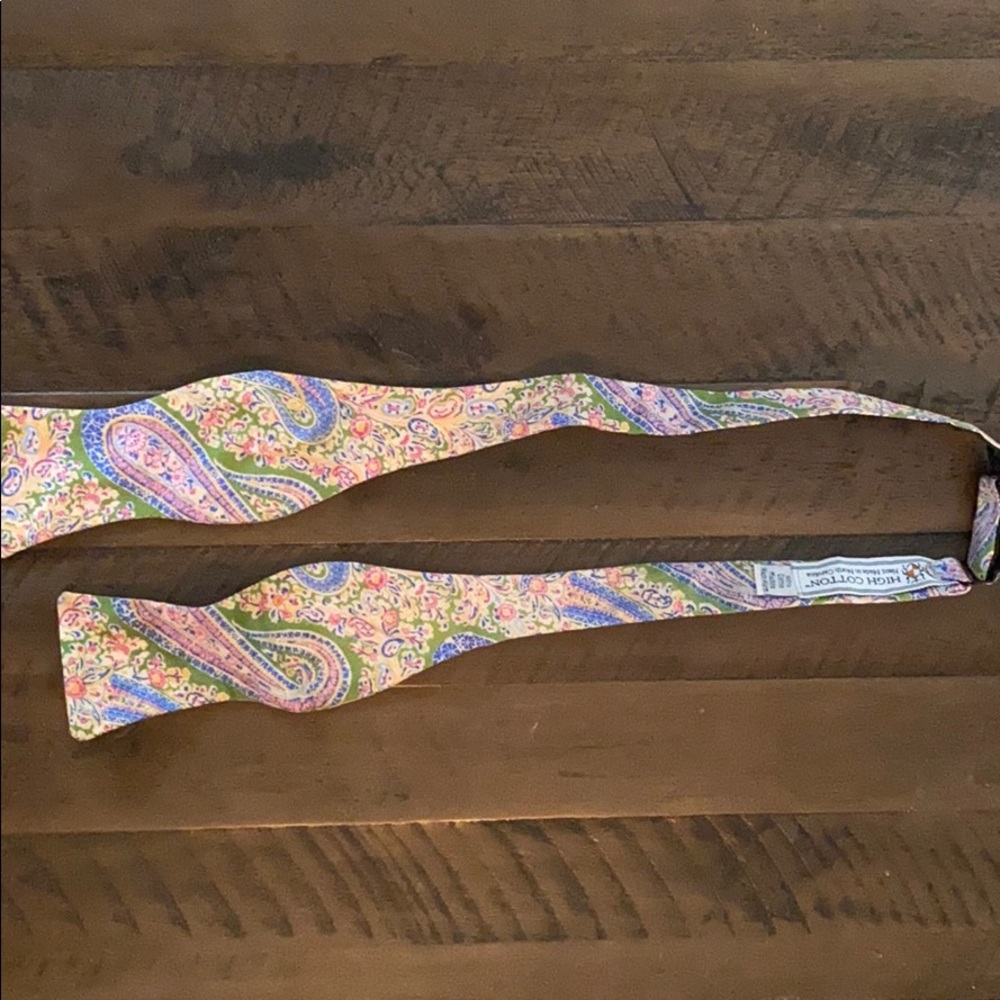 High cotton Bow tie.